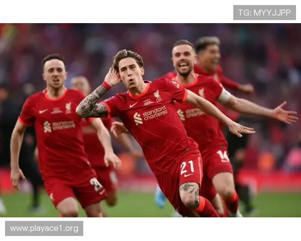 尽管利物浦和阿森纳有意 埃基蒂克今夏更倾向加盟曼联 尽管利物浦和阿森纳有意 埃基蒂克今夏更倾向加盟曼联