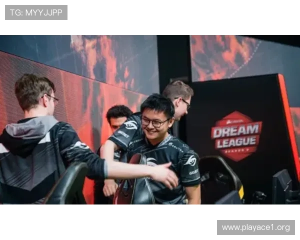 业余赛场恩怨再续 霍姆斯与卢宾展开超次中量级巅峰对决 业余赛场恩怨再续 霍姆斯与卢宾展开超次中量级巅峰对决