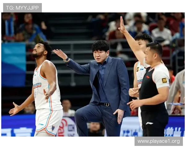 惨败辽宁后邱彪痛批外援强调自信并促球员反思自我提升团队凝聚力 惨败辽宁后邱彪痛批外援强调自信并促球员反思自我提升团队凝聚力